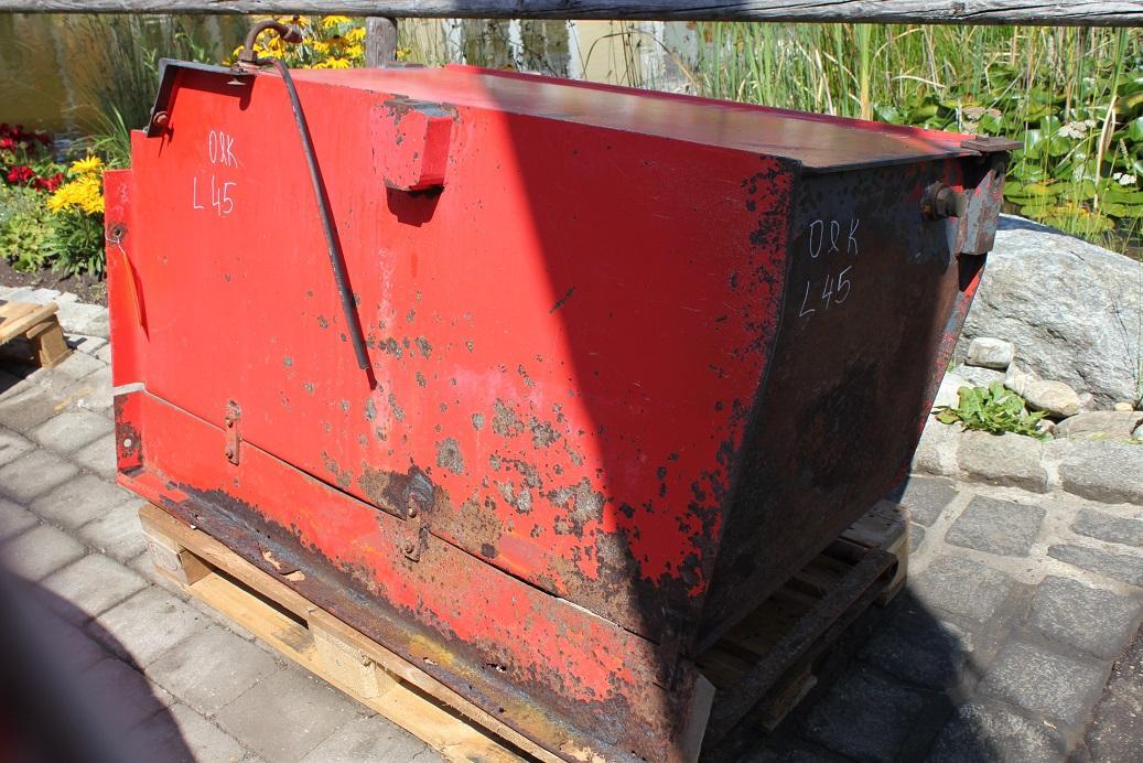 O&K L 45 - Kraftstofftank für Radlader: das Bild 3 O&K L 45 - Kraftstofftank für Radlader: das Bild 3