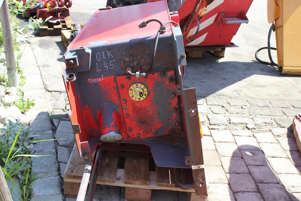 O&K L 45 - Kraftstofftank für Radlader: das Bild 4 O&K L 45 - Kraftstofftank für Radlader: das Bild 4