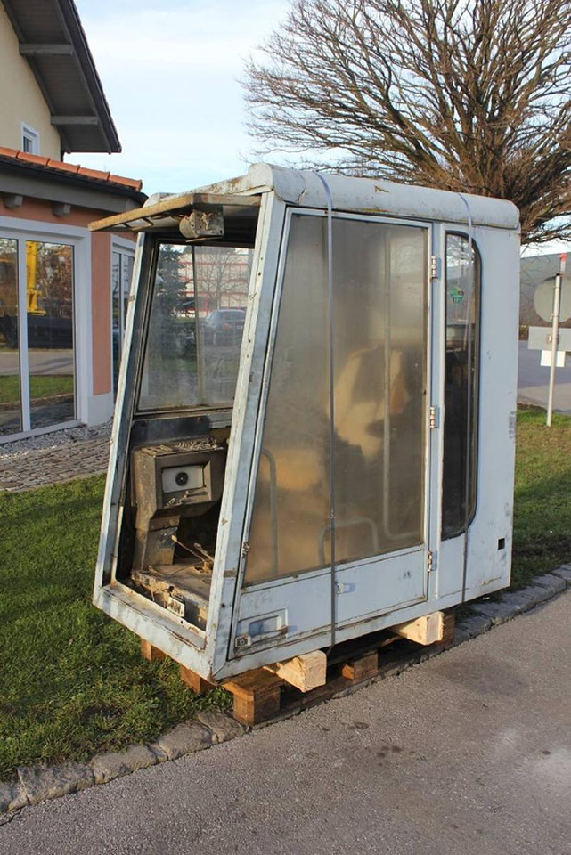 Poclain - Fahrerhaus für Baumaschine: das Bild 5 Poclain - Fahrerhaus für Baumaschine: das Bild 5