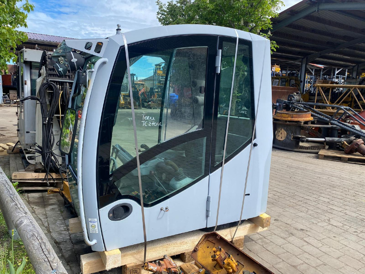 Terex TC 240 LC - Fahrerhaus für Baumaschine: das Bild 3 Terex TC 240 LC - Fahrerhaus für Baumaschine: das Bild 3