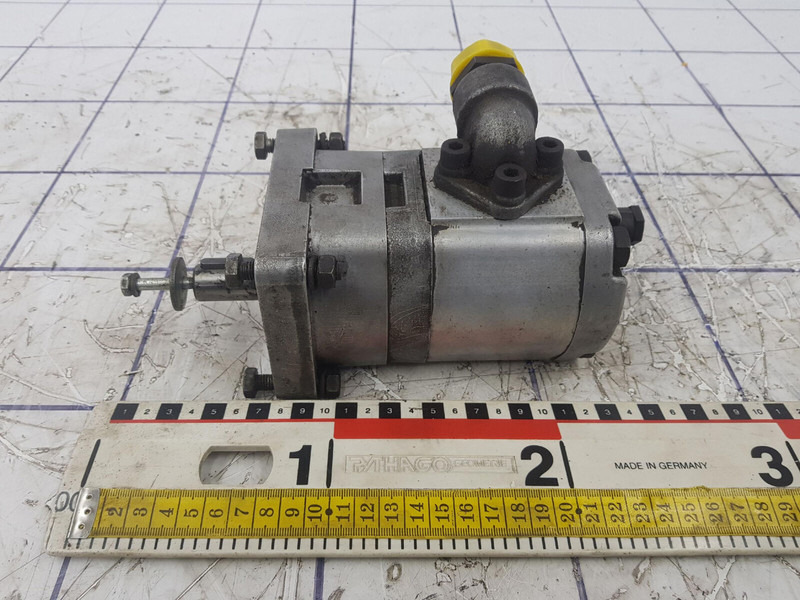 Duplomatic Duplomatic gear pump - Hydraulikpumpe für Kran: das Bild 1 Duplomatic Duplomatic gear pump - Hydraulikpumpe für Kran: das Bild 1