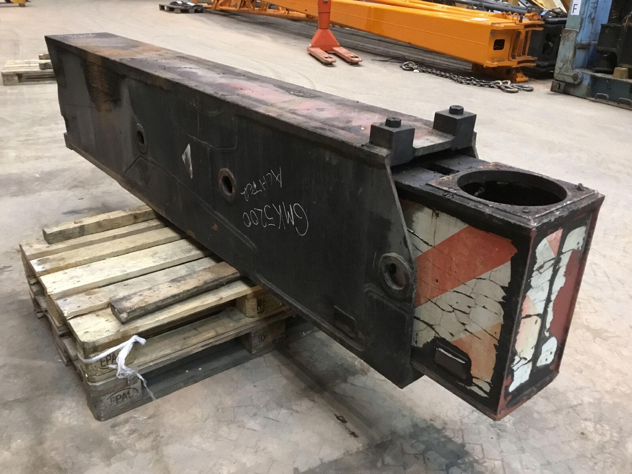 Grove GMK 5200 sliding beam rear - Federung für Kran: das Bild 1 Grove GMK 5200 sliding beam rear - Federung für Kran: das Bild 1