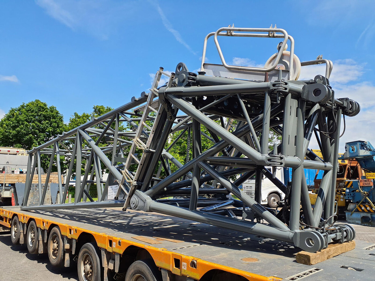 Grove GMK 6400 jib adaptor+luffing A+B - Ausleger für Mobilkran: das Bild 2 Grove GMK 6400 jib adaptor+luffing A+B - Ausleger für Mobilkran: das Bild 2