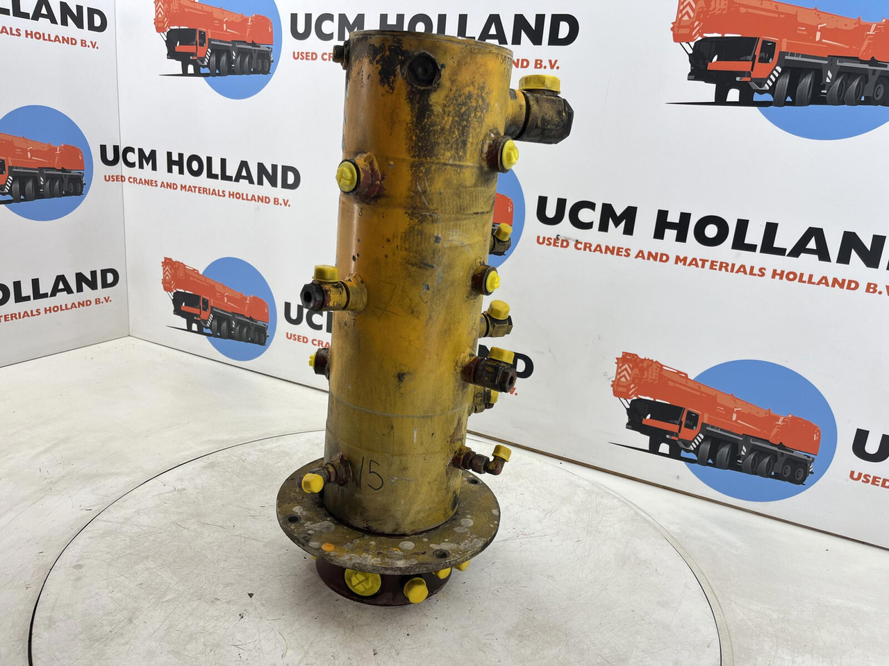 Krupp 70 GMT hydraulic swivel - Hydraulik für Mobilkran: das Bild 4 Krupp 70 GMT hydraulic swivel - Hydraulik für Mobilkran: das Bild 4
