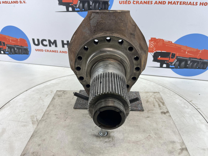 Krupp KMK 5100 Steering knuckle 16 holes axle 1 - Achsschenkel für Kran: das Bild 2 Krupp KMK 5100 Steering knuckle 16 holes axle 1 - Achsschenkel für Kran: das Bild 2