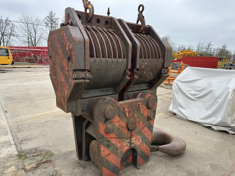 Liebherr 28mm 14 sheave 400 ton - Ladekran: das Bild 1 Liebherr 28mm 14 sheave 400 ton - Ladekran: das Bild 1