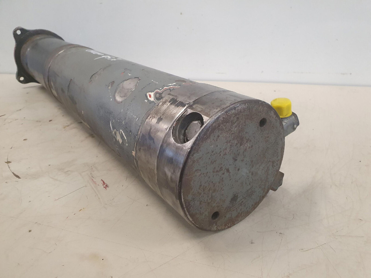 Liebherr LTM 1050-1 outrigger support cylinder rear - Hydraulikzylinder für Kran: das Bild 4 Liebherr LTM 1050-1 outrigger support cylinder rear - Hydraulikzylinder für Kran: das Bild 4