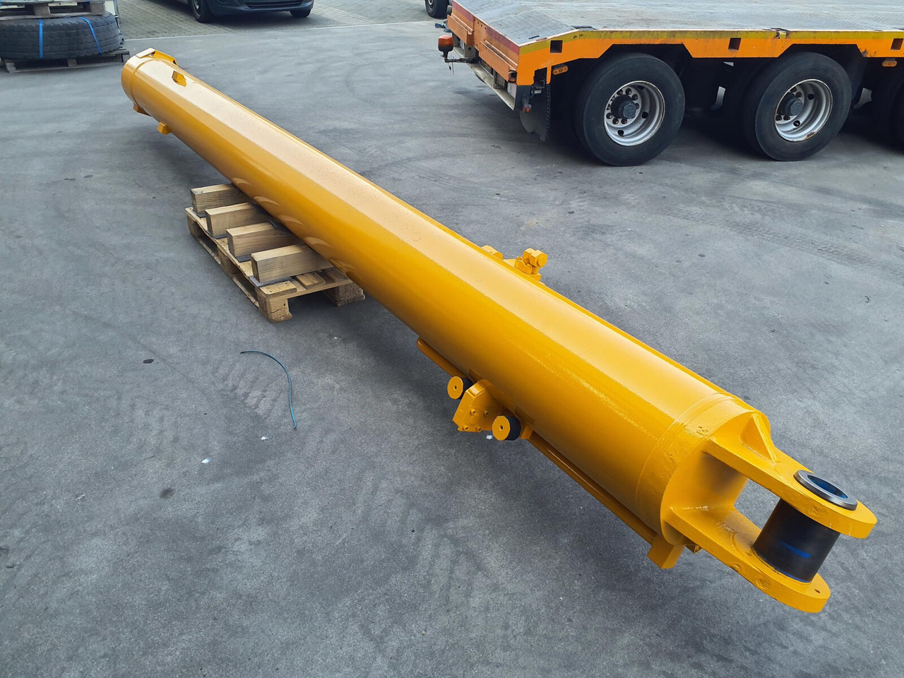 Liebherr LTM 1400-7.1 Boom cylinder left - Hydraulikzylinder für Mobilkran: das Bild 2 Liebherr LTM 1400-7.1 Boom cylinder left - Hydraulikzylinder für Mobilkran: das Bild 2