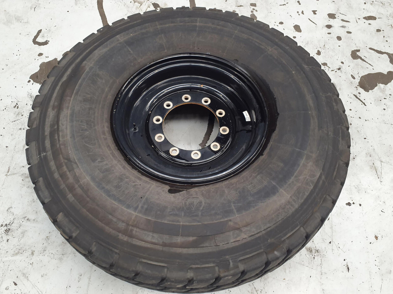 Michelin Wheel 445/95R25 10 12 1p - Komplettrad für Kran: das Bild 2 Michelin Wheel 445/95R25 10 12 1p - Komplettrad für Kran: das Bild 2