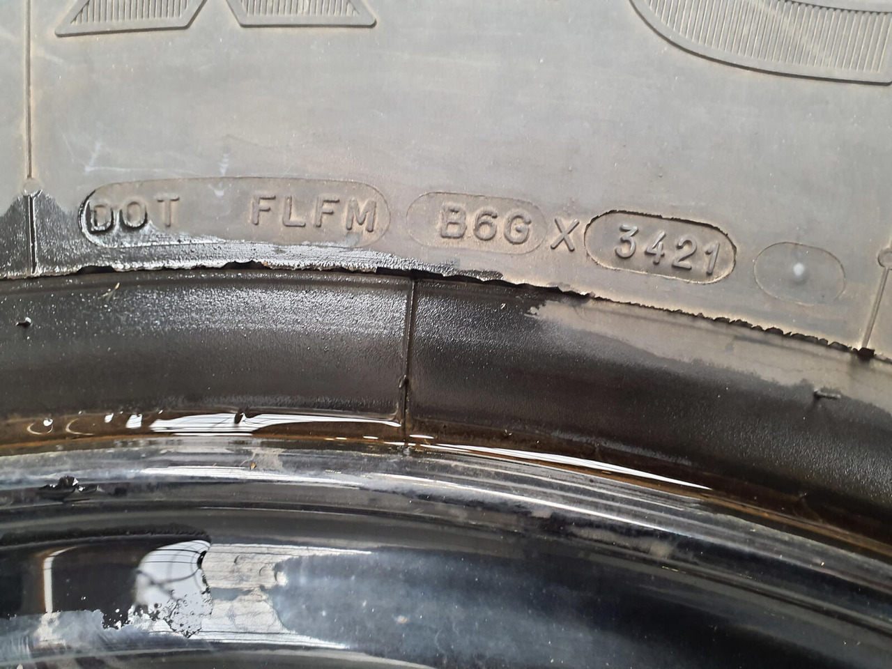 Michelin Wheel 445/95R25 10 12 1p - Komplettrad für Kran: das Bild 3 Michelin Wheel 445/95R25 10 12 1p - Komplettrad für Kran: das Bild 3