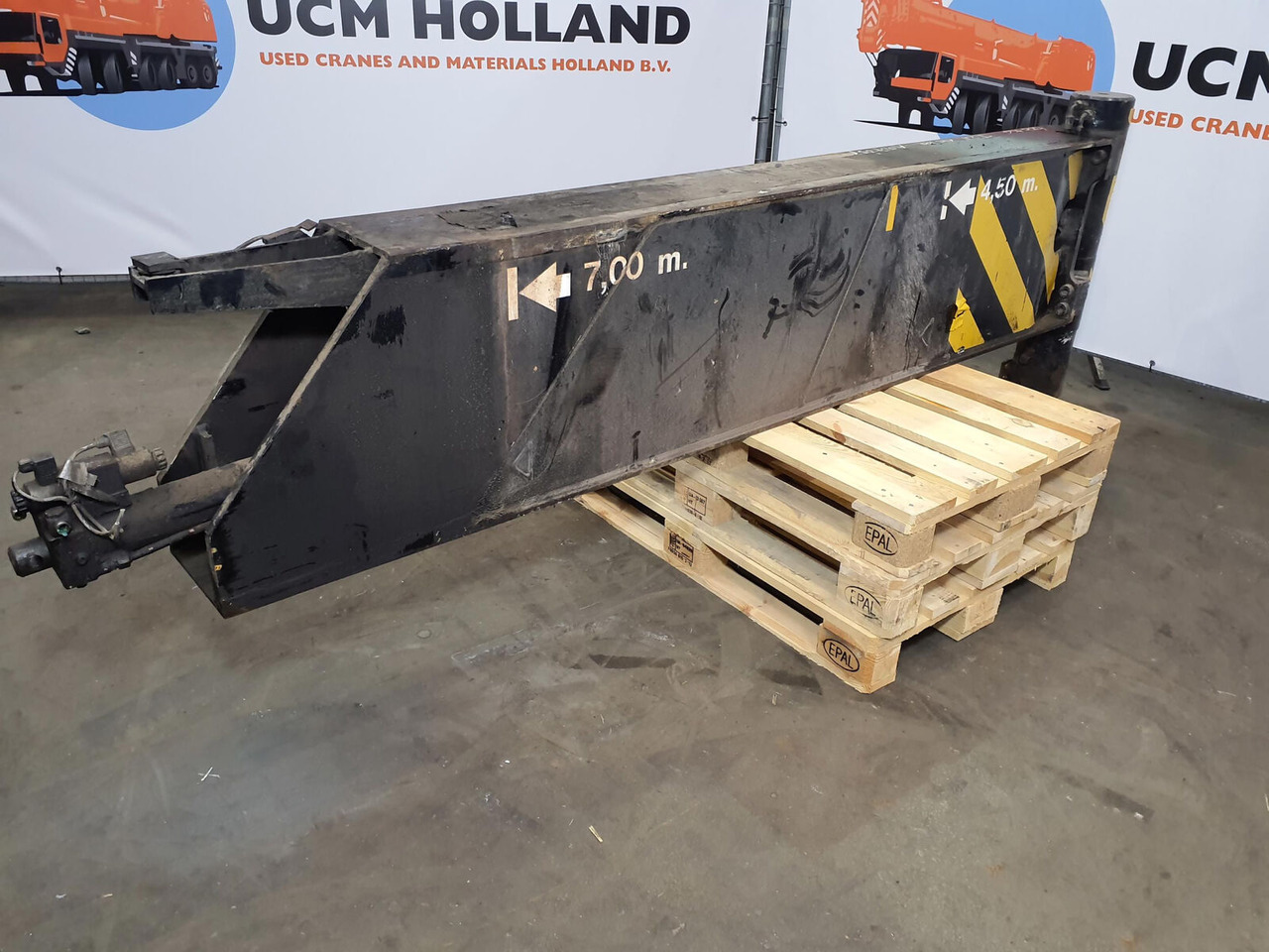 Terex AC 100 outrigger beam complete front - Federung für Kran: das Bild 4 Terex AC 100 outrigger beam complete front - Federung für Kran: das Bild 4