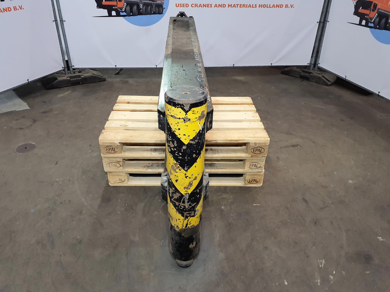 Terex AC 100 outrigger beam complete front - Federung für Kran: das Bild 5 Terex AC 100 outrigger beam complete front - Federung für Kran: das Bild 5