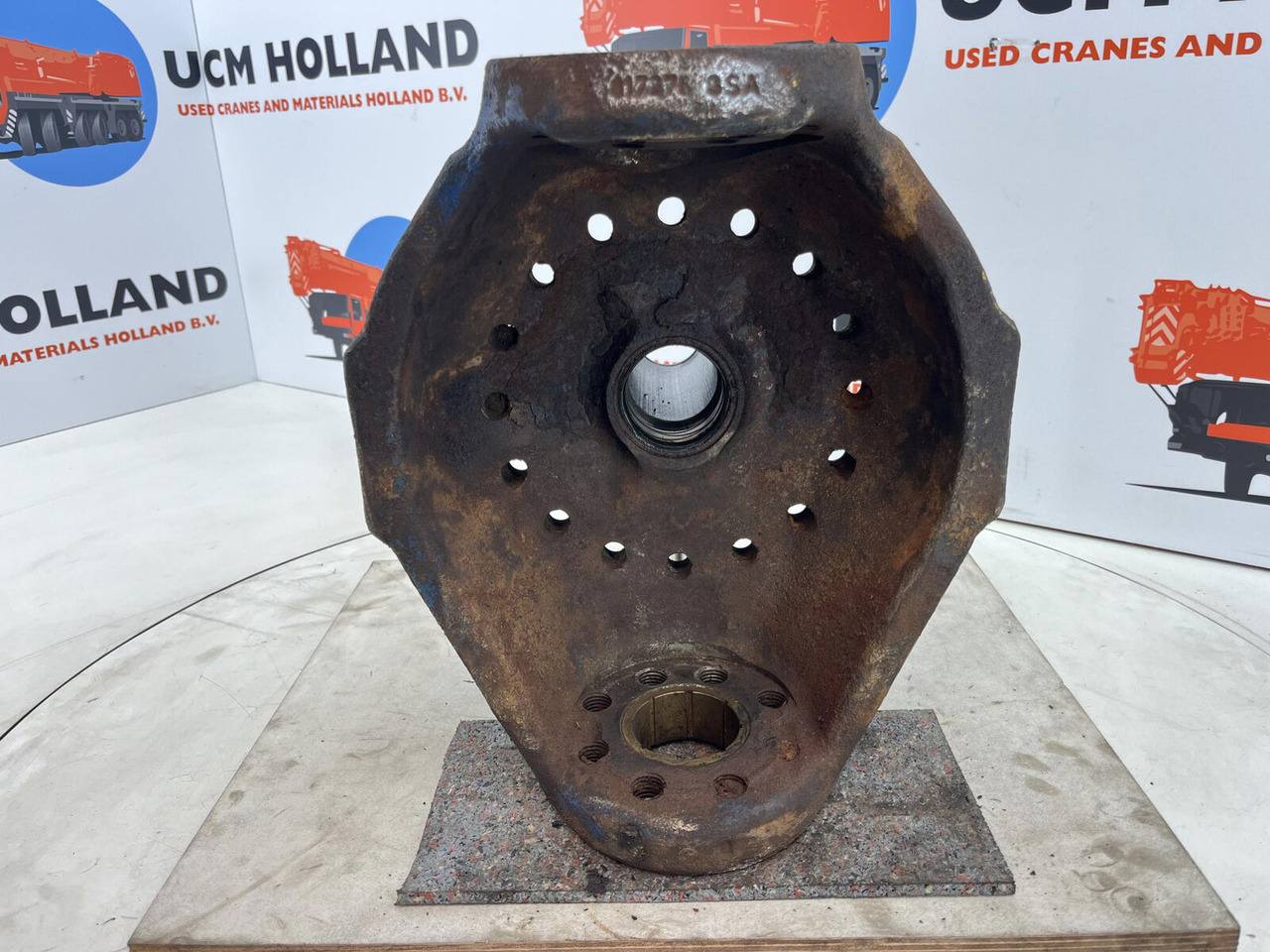 Terex AC 155, AC 205 Steering knuckle 16 holes - Achsschenkel für Mobilkran: das Bild 5 Terex AC 155, AC 205 Steering knuckle 16 holes - Achsschenkel für Mobilkran: das Bild 5