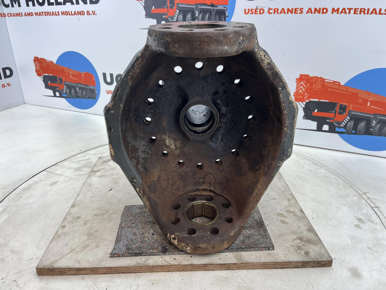 Terex AC 155 steering knuckle 16 holes axle 2 - Achsschenkel für Mobilkran: das Bild 5 Terex AC 155 steering knuckle 16 holes axle 2 - Achsschenkel für Mobilkran: das Bild 5