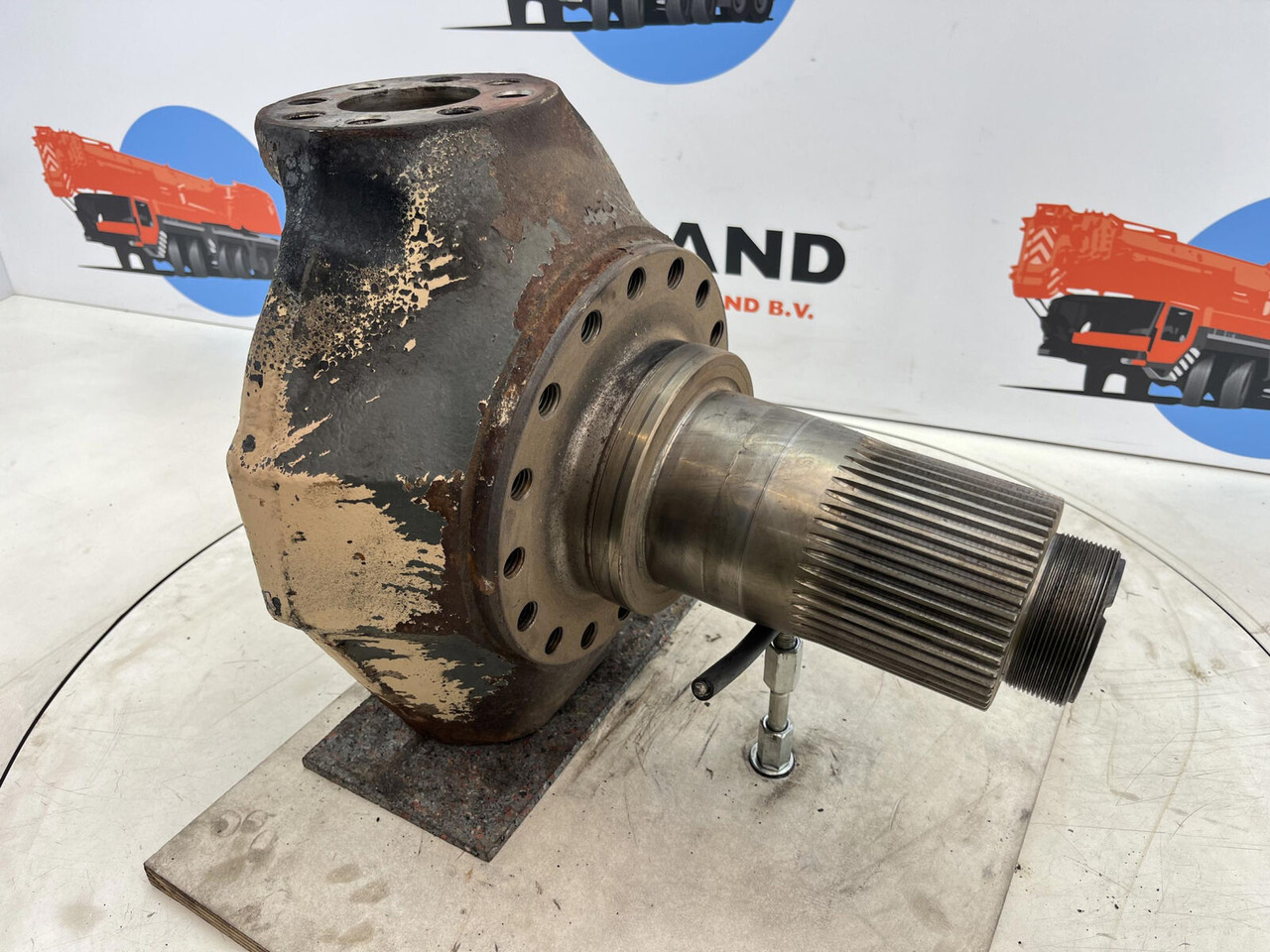 Terex AC 155 steering knuckle 16 holes axle 2 - Achsschenkel für Mobilkran: das Bild 3 Terex AC 155 steering knuckle 16 holes axle 2 - Achsschenkel für Mobilkran: das Bild 3