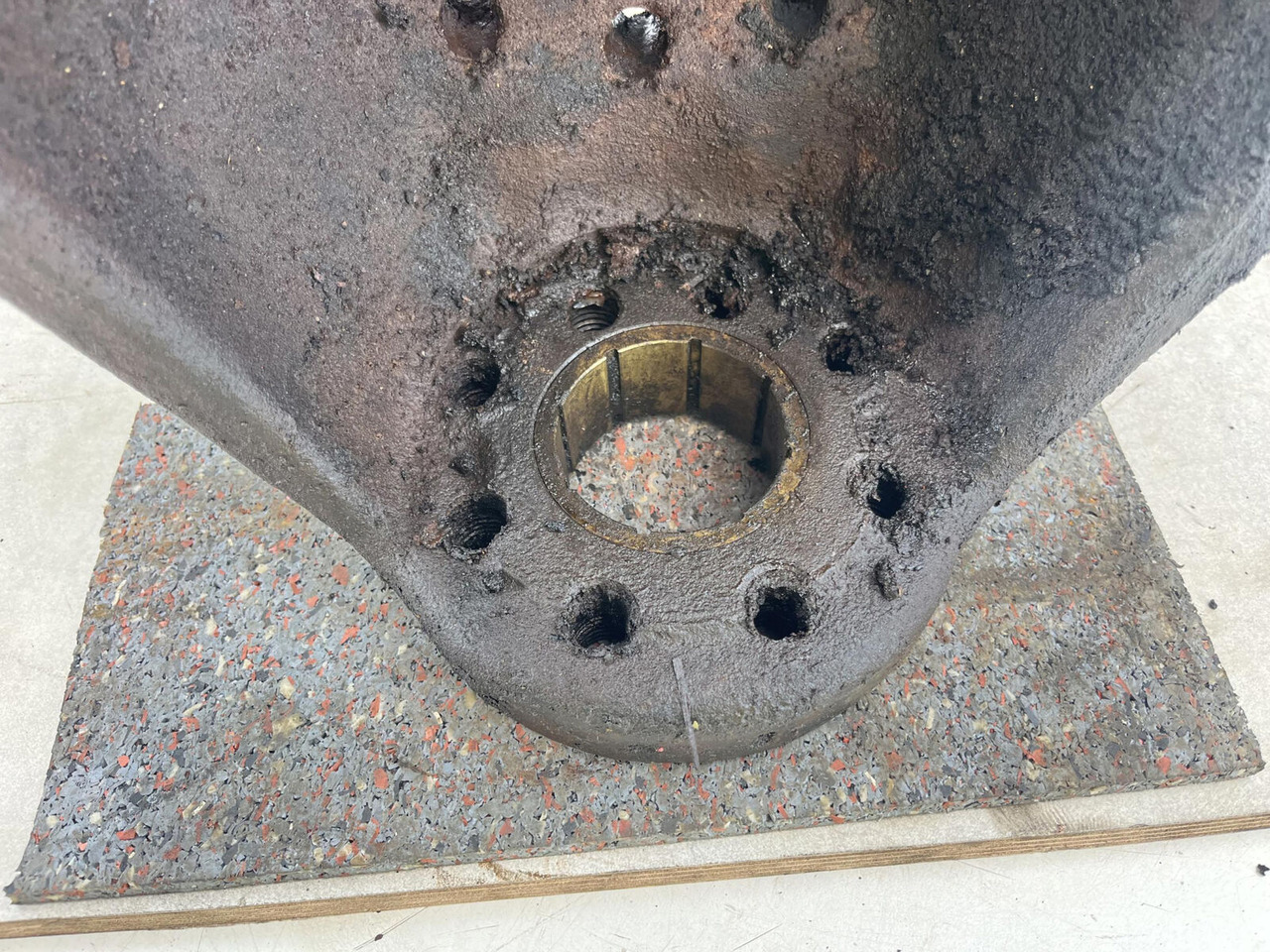 Achsschenkel für Mobilkran Terex AC 155 steering knuckle 16 holes axle 3: das Bild 8 Achsschenkel für Mobilkran Terex AC 155 steering knuckle 16 holes axle 3: das Bild 8