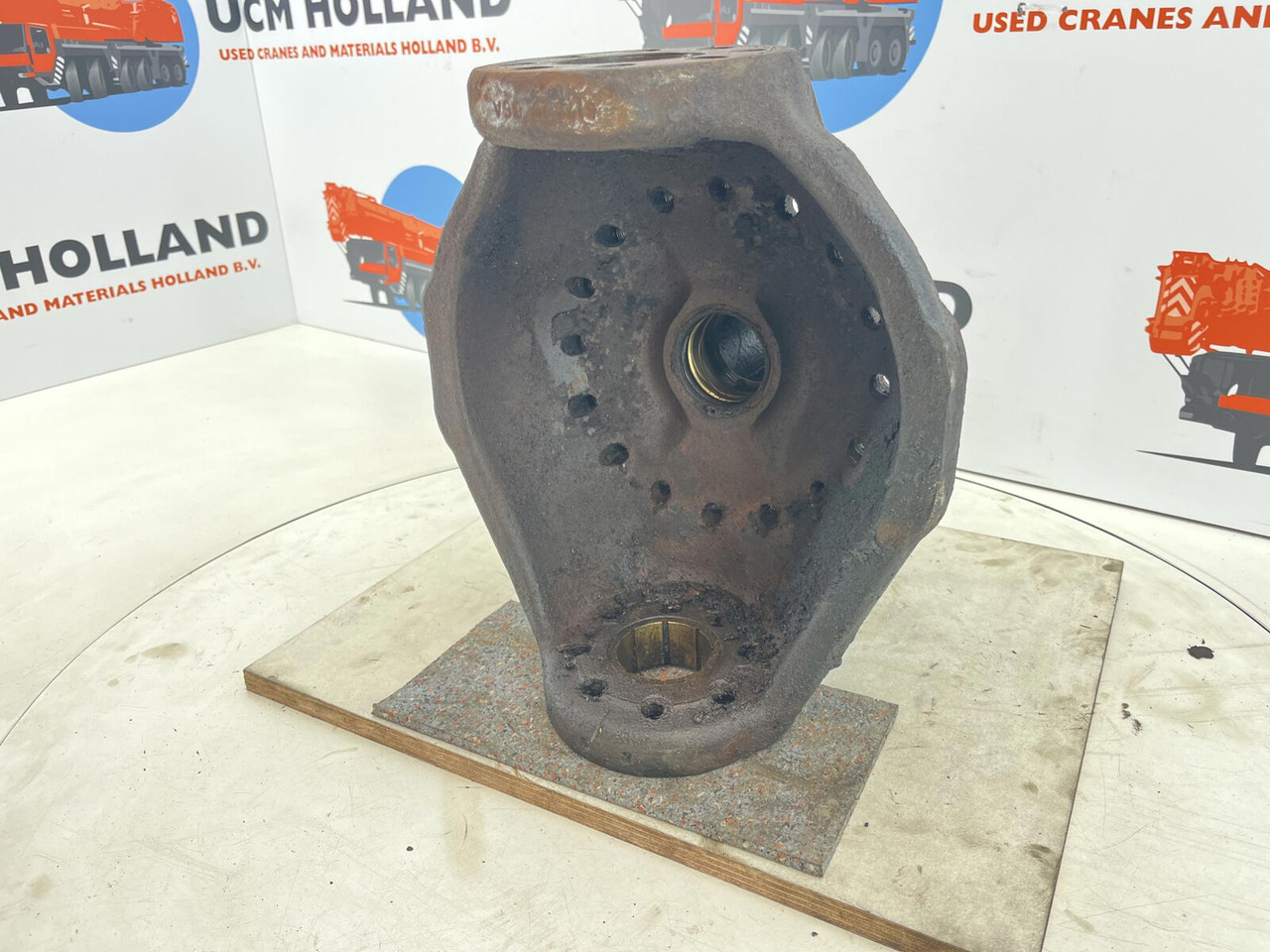 Achsschenkel für Mobilkran Terex AC 155 steering knuckle 16 holes axle 3: das Bild 6 Achsschenkel für Mobilkran Terex AC 155 steering knuckle 16 holes axle 3: das Bild 6