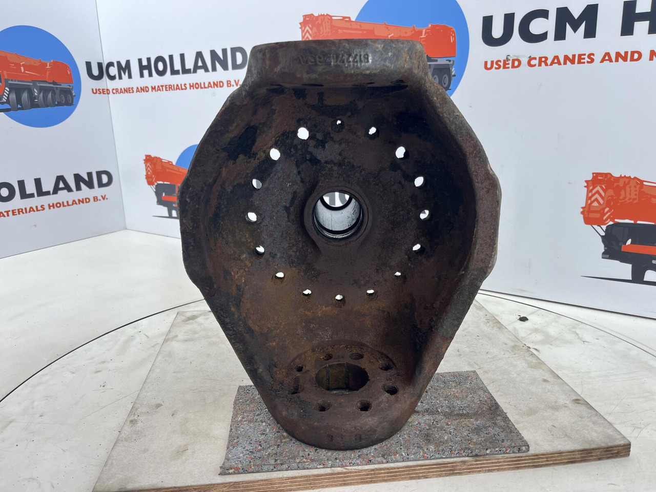 Terex AC 155 steering knuckle 16 holes axle 3 - Achsschenkel für Mobilkran: das Bild 5 Terex AC 155 steering knuckle 16 holes axle 3 - Achsschenkel für Mobilkran: das Bild 5