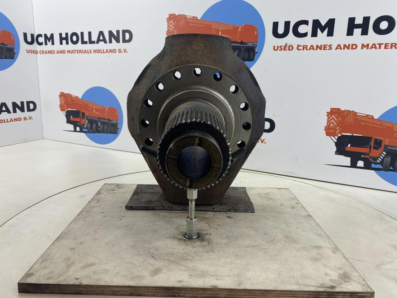 Terex AC 205 Steering knuckle 16 holes - Achsschenkel für Mobilkran: das Bild 2 Terex AC 205 Steering knuckle 16 holes - Achsschenkel für Mobilkran: das Bild 2