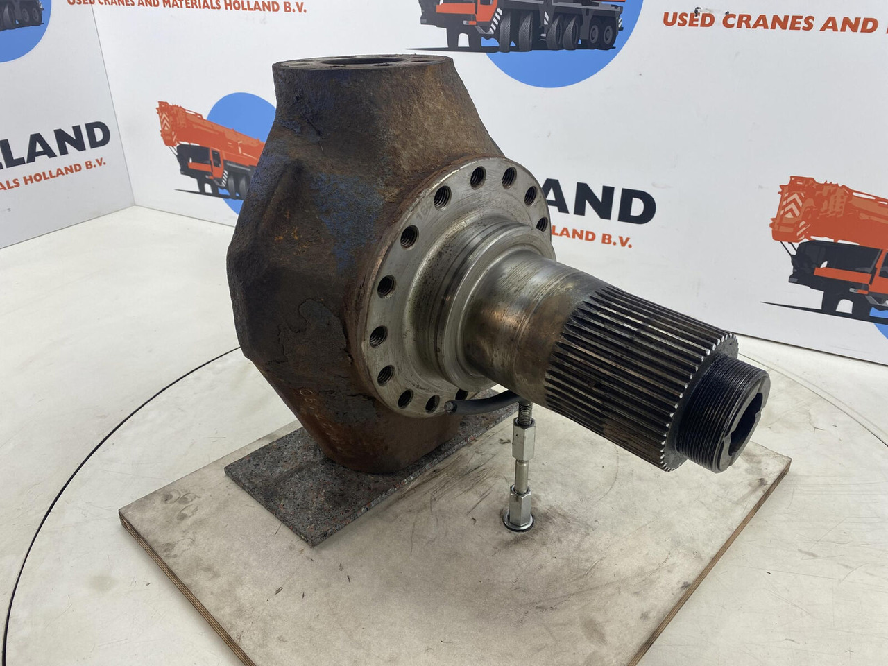 Terex AC 205 Steering knuckle 16 holes - Achsschenkel für Mobilkran: das Bild 3 Terex AC 205 Steering knuckle 16 holes - Achsschenkel für Mobilkran: das Bild 3