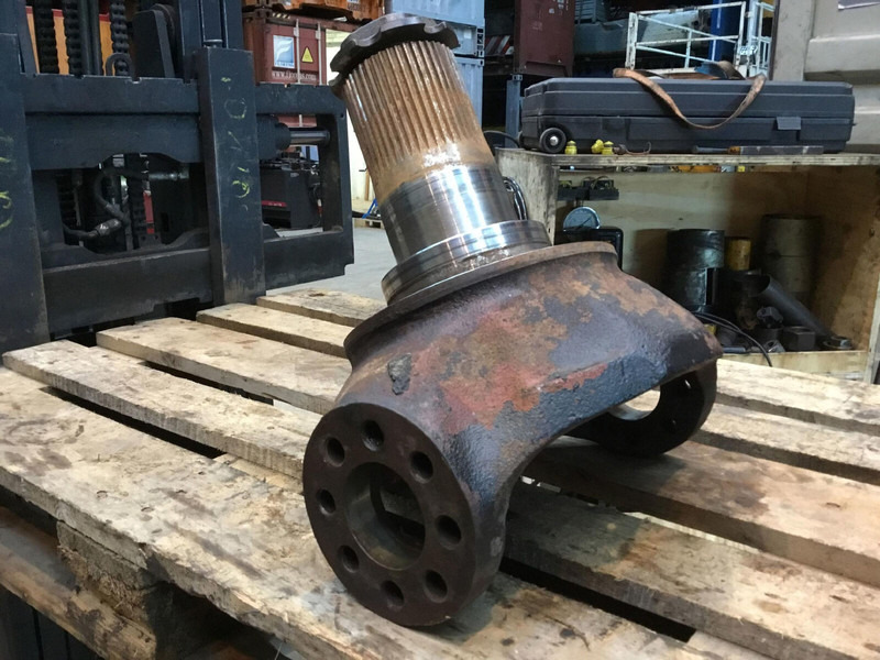 Terex AC 205 axle 4 left steering knuckle 16 holes - Achsschenkel für Kran: das Bild 5 Terex AC 205 axle 4 left steering knuckle 16 holes - Achsschenkel für Kran: das Bild 5