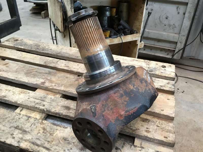 Terex AC 205 axle 4 left steering knuckle 16 holes - Achsschenkel für Kran: das Bild 3 Terex AC 205 axle 4 left steering knuckle 16 holes - Achsschenkel für Kran: das Bild 3