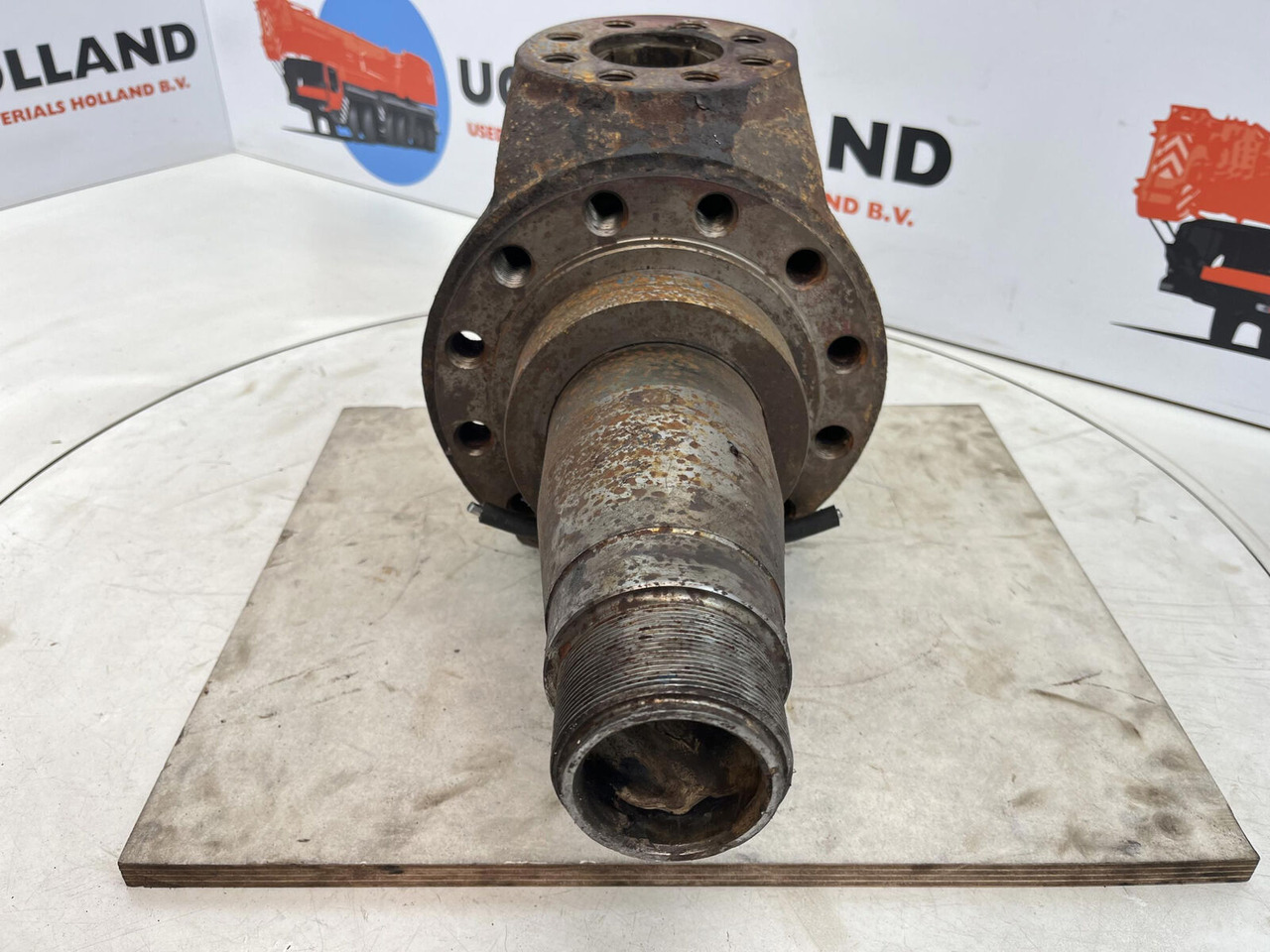Terex HC 340 Steering knuckle 12 holes axle 2 - Achsschenkel für Kran: das Bild 2 Terex HC 340 Steering knuckle 12 holes axle 2 - Achsschenkel für Kran: das Bild 2