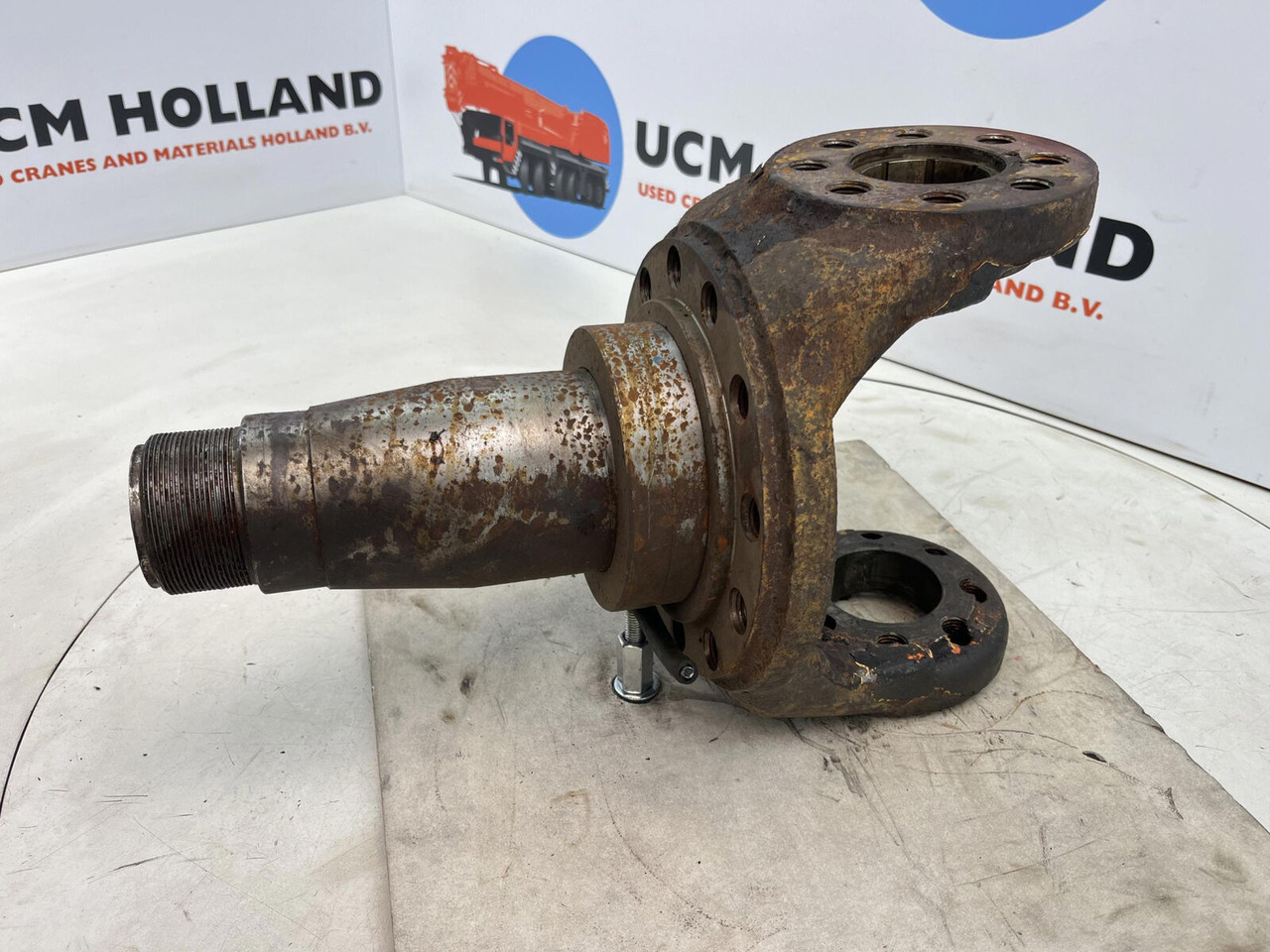 Terex HC 340 Steering knuckle 12 holes axle 2 - Achsschenkel für Kran: das Bild 1 Terex HC 340 Steering knuckle 12 holes axle 2 - Achsschenkel für Kran: das Bild 1
