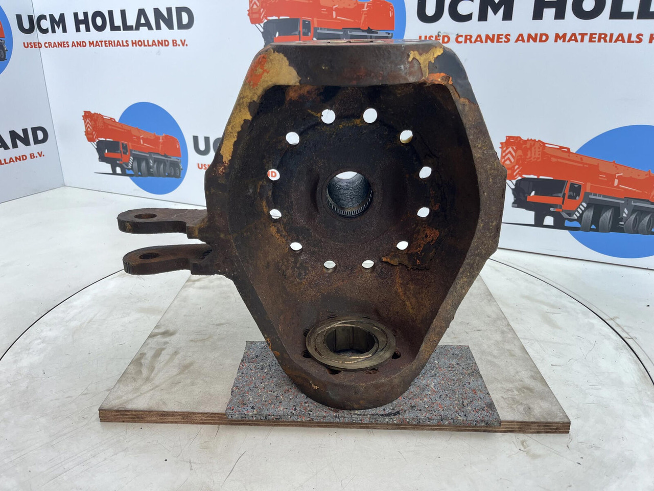 Terex HC 340 Steering knuckle 12 holes axle 3 - Achsschenkel für Kran: das Bild 5 Terex HC 340 Steering knuckle 12 holes axle 3 - Achsschenkel für Kran: das Bild 5