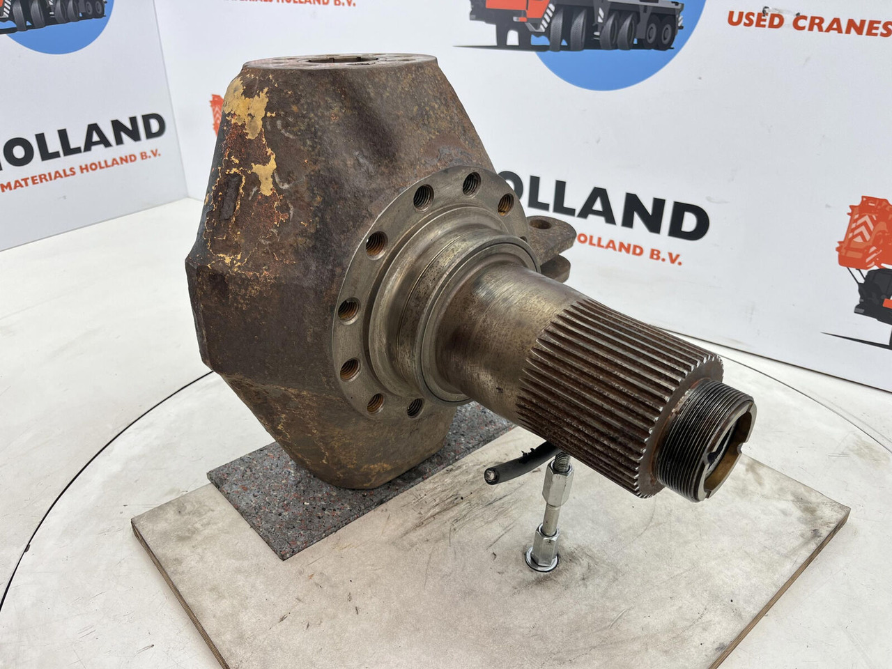 Terex HC 340 Steering knuckle 12 holes axle 3 - Achsschenkel für Mobilkran: das Bild 3 Terex HC 340 Steering knuckle 12 holes axle 3 - Achsschenkel für Mobilkran: das Bild 3