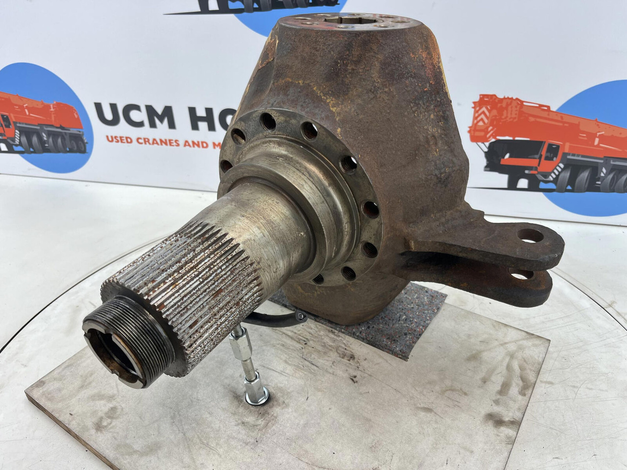 Terex HC 340 Steering knuckle 12 holes axle 3 - Achsschenkel für Kran: das Bild 1 Terex HC 340 Steering knuckle 12 holes axle 3 - Achsschenkel für Kran: das Bild 1