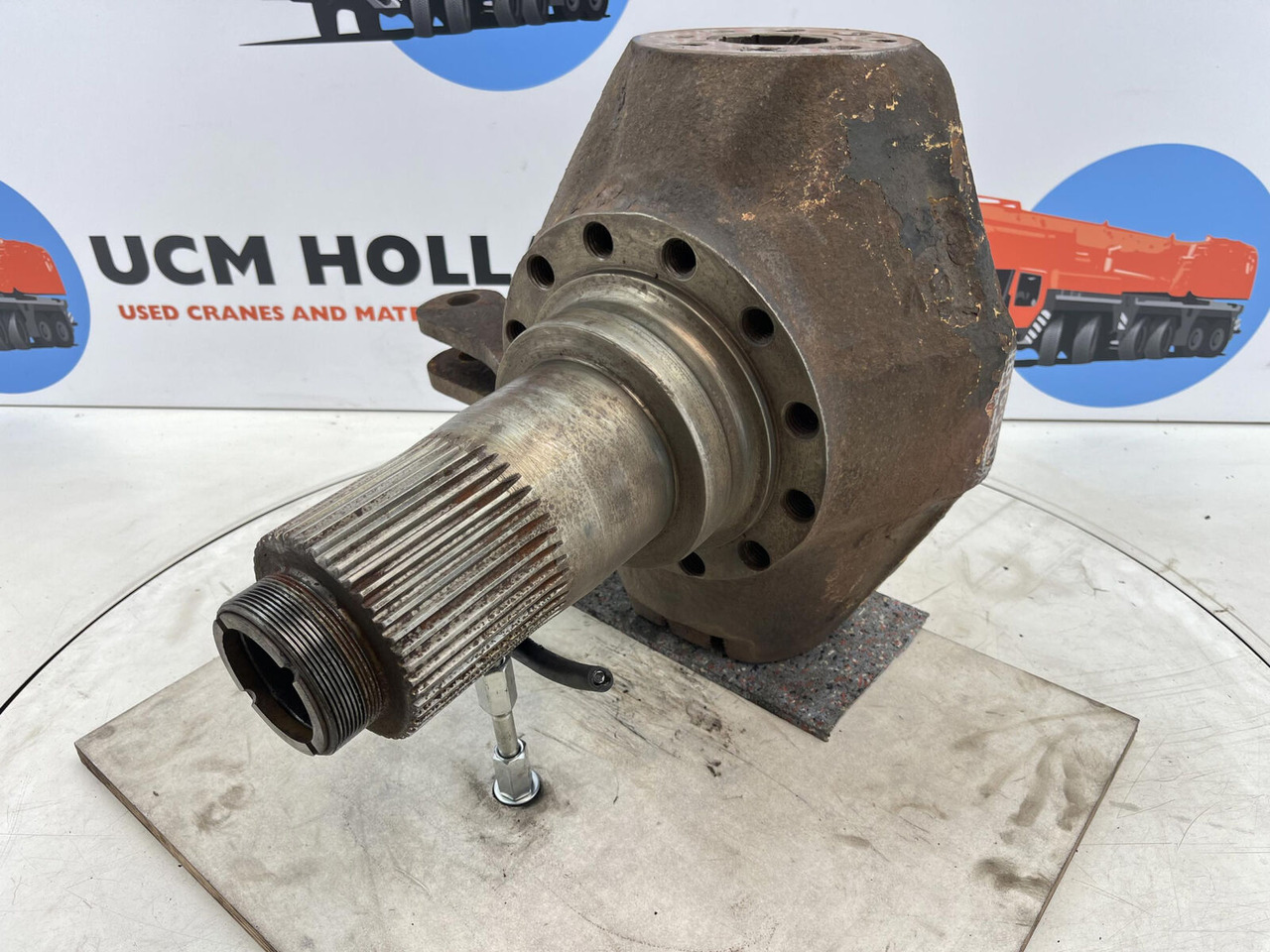 Terex HC 340 Steering knuckle 12 holes axle 6 - Achsschenkel für Mobilkran: das Bild 1 Terex HC 340 Steering knuckle 12 holes axle 6 - Achsschenkel für Mobilkran: das Bild 1