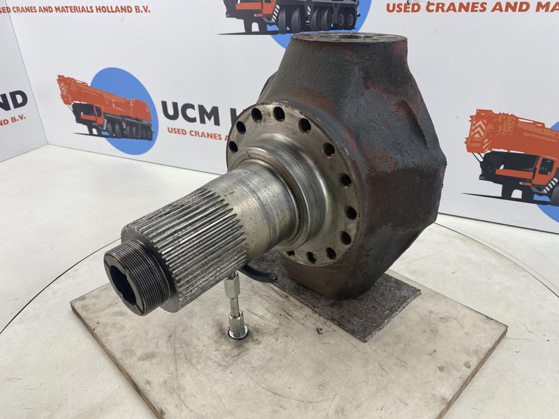Terex PPM 250 ATT Steering knuckle 16 holes axle 1 - Achsschenkel für Kran: das Bild 1 Terex PPM 250 ATT Steering knuckle 16 holes axle 1 - Achsschenkel für Kran: das Bild 1