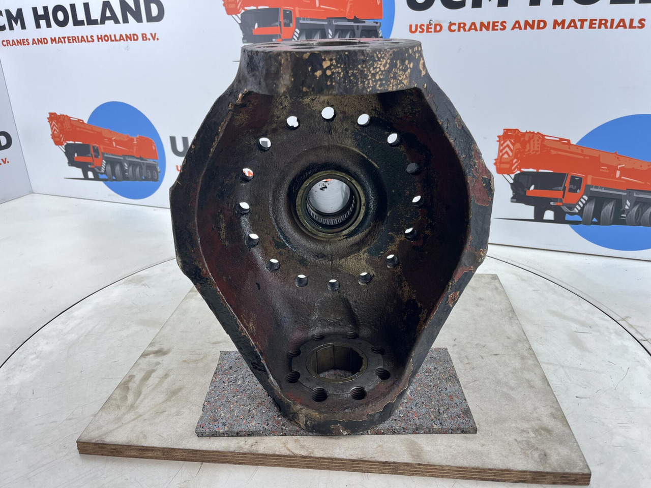 Terex PPM 480 ATT steering knuckle 16 holes axle 1 - Achsschenkel für Mobilkran: das Bild 5 Terex PPM 480 ATT steering knuckle 16 holes axle 1 - Achsschenkel für Mobilkran: das Bild 5