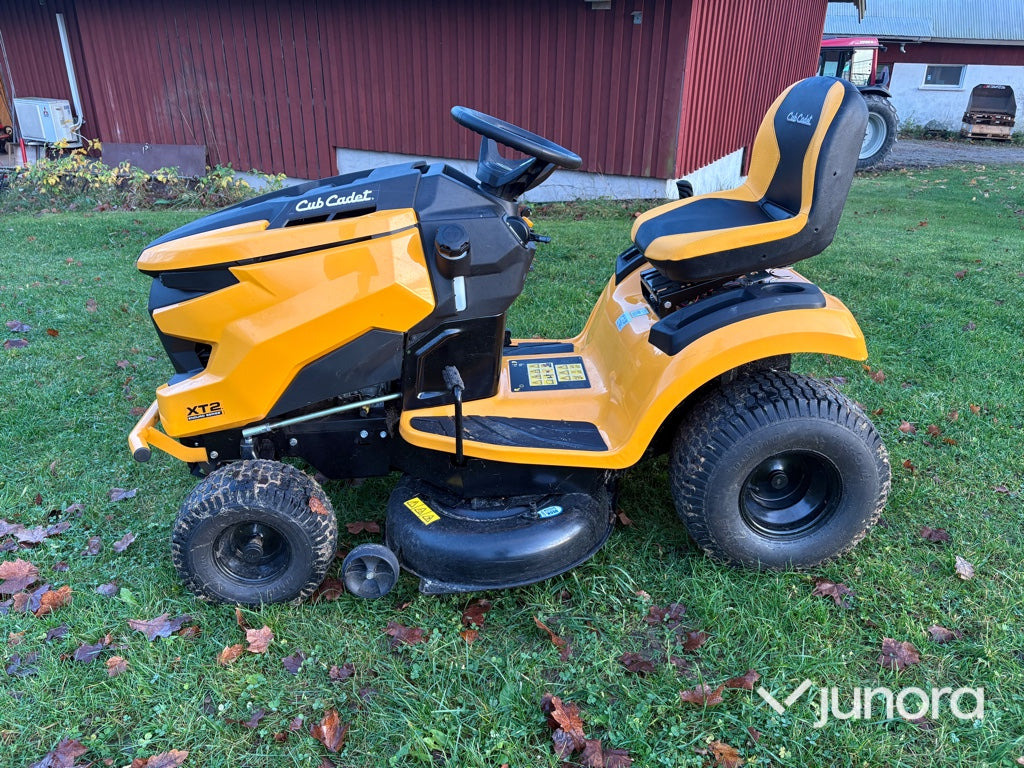 Åkgräsklippare - Cub Cadet, XT2 Enduro Series - Rasenmäher: das Bild 2 Åkgräsklippare - Cub Cadet, XT2 Enduro Series - Rasenmäher: das Bild 2