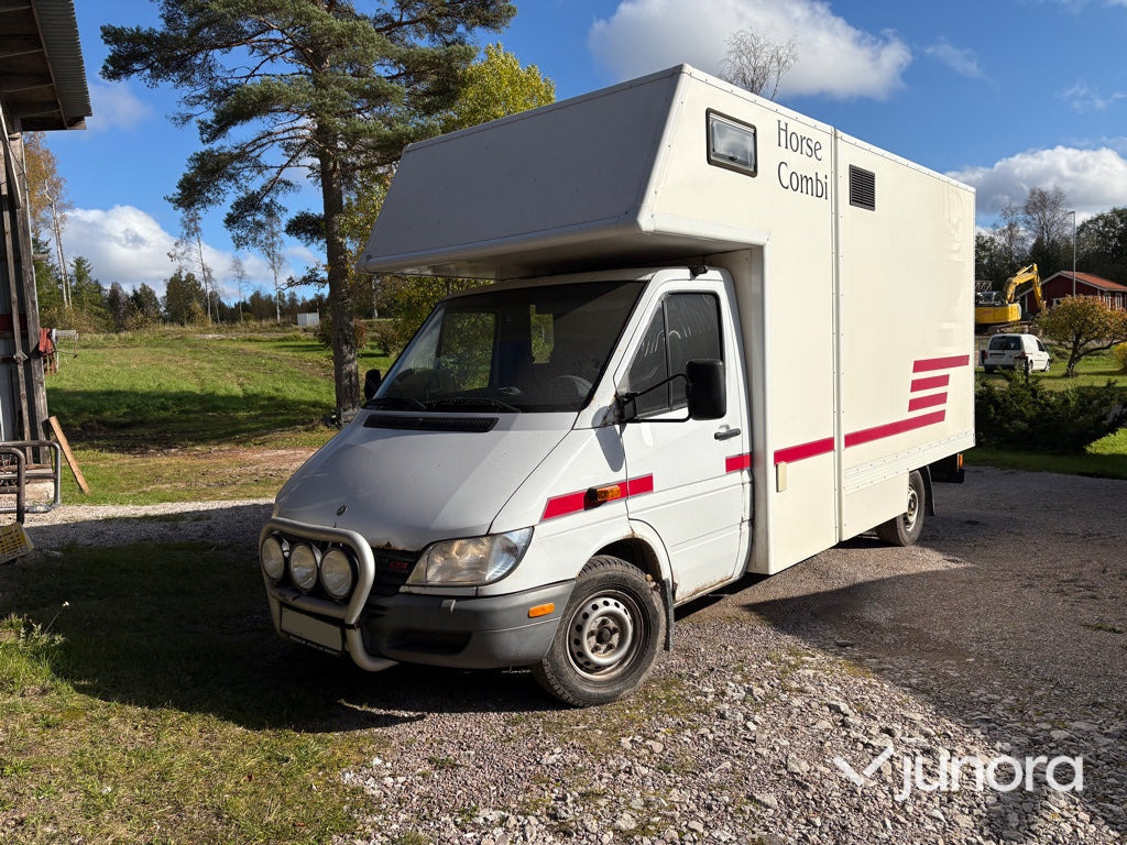 Hästtransport Mercedes-Benz 316 CDI - Alkoven Wohnmobil: das Bild 1 Hästtransport Mercedes-Benz 316 CDI - Alkoven Wohnmobil: das Bild 1