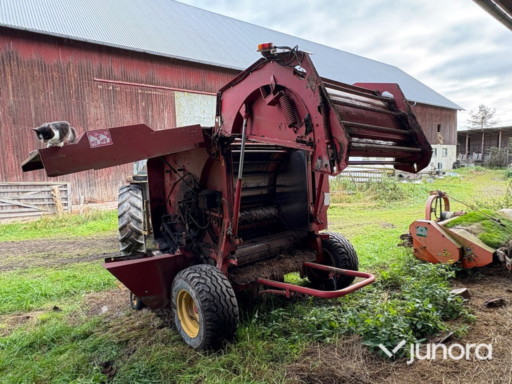 Rundbalspress New Holland 544 Cropcutter - Rundballenpresse: das Bild 5 Rundbalspress New Holland 544 Cropcutter - Rundballenpresse: das Bild 5