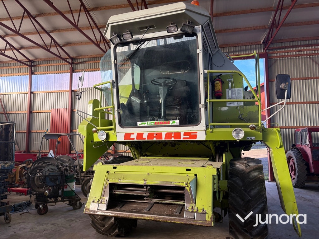 Skördetröska - Claas Dominator 86 - Mähdrescher: das Bild 2 Skördetröska - Claas Dominator 86 - Mähdrescher: das Bild 2