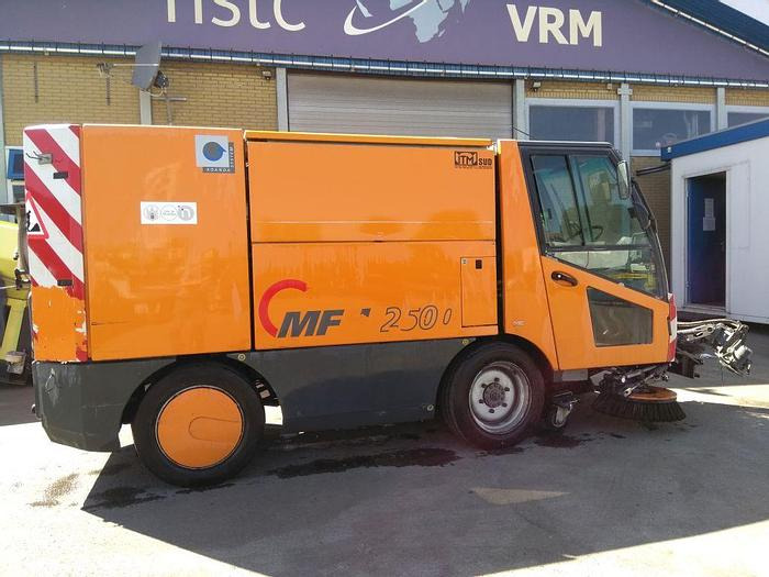 Aebi MFH2500 - Kehrmaschine: das Bild 1 Aebi MFH2500 - Kehrmaschine: das Bild 1