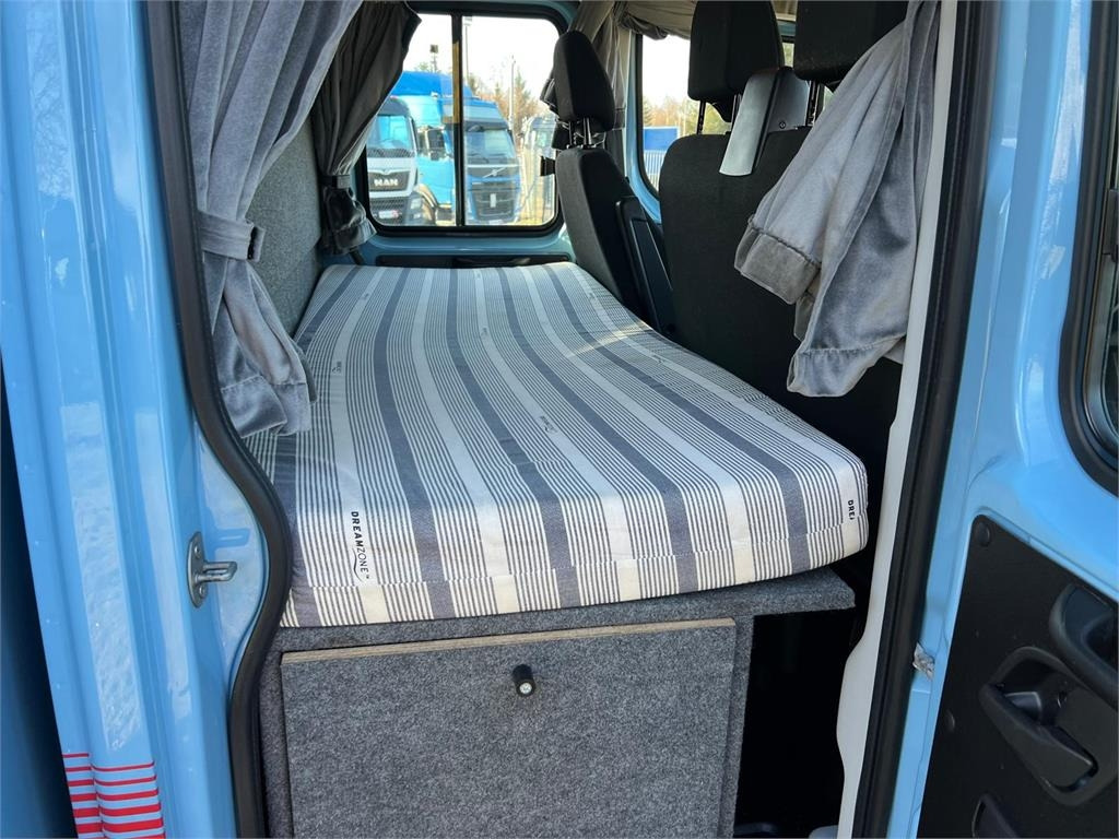 Iveco Daily 70C18 - dobbelt cab - Koffer LKW: das Bild 5 Iveco Daily 70C18 - dobbelt cab - Koffer LKW: das Bild 5