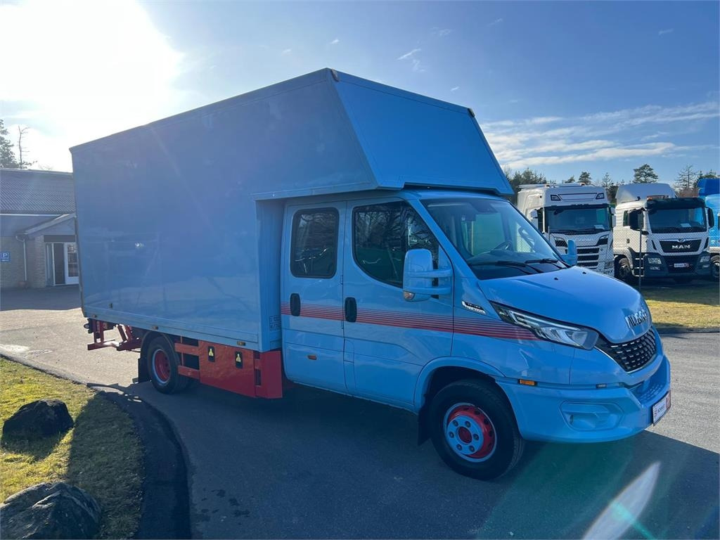 Iveco Daily 70C18 - dobbelt cab - Koffer LKW: das Bild 2 Iveco Daily 70C18 - dobbelt cab - Koffer LKW: das Bild 2