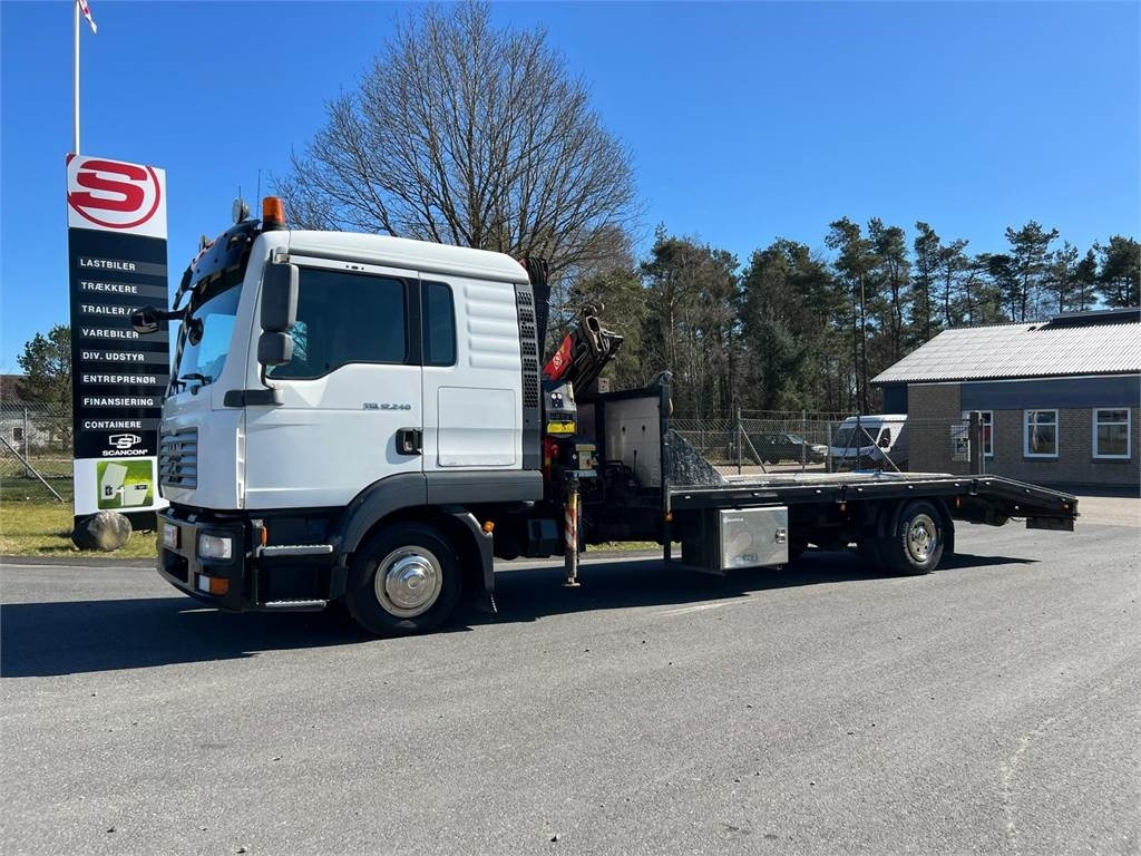 MAN TGL 12-240 4x2 BL - Fassi kran - Autotransporter LKW: das Bild 1 MAN TGL 12-240 4x2 BL - Fassi kran - Autotransporter LKW: das Bild 1