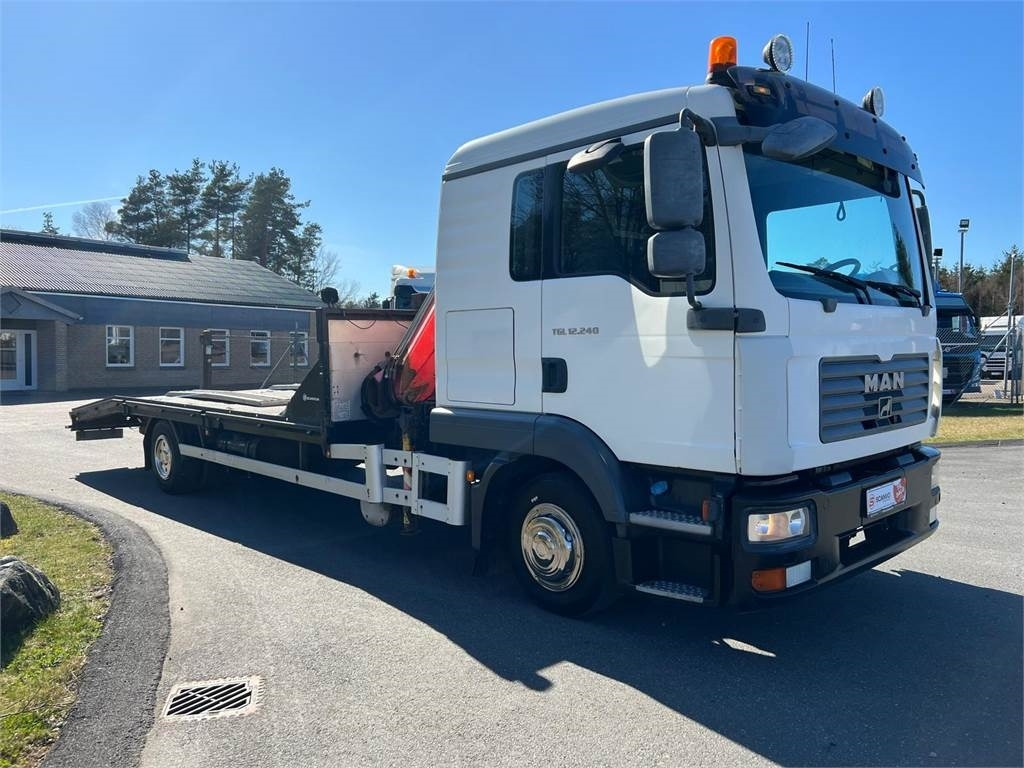 MAN TGL 12-240 4x2 BL - Fassi kran - Autotransporter LKW: das Bild 2 MAN TGL 12-240 4x2 BL - Fassi kran - Autotransporter LKW: das Bild 2