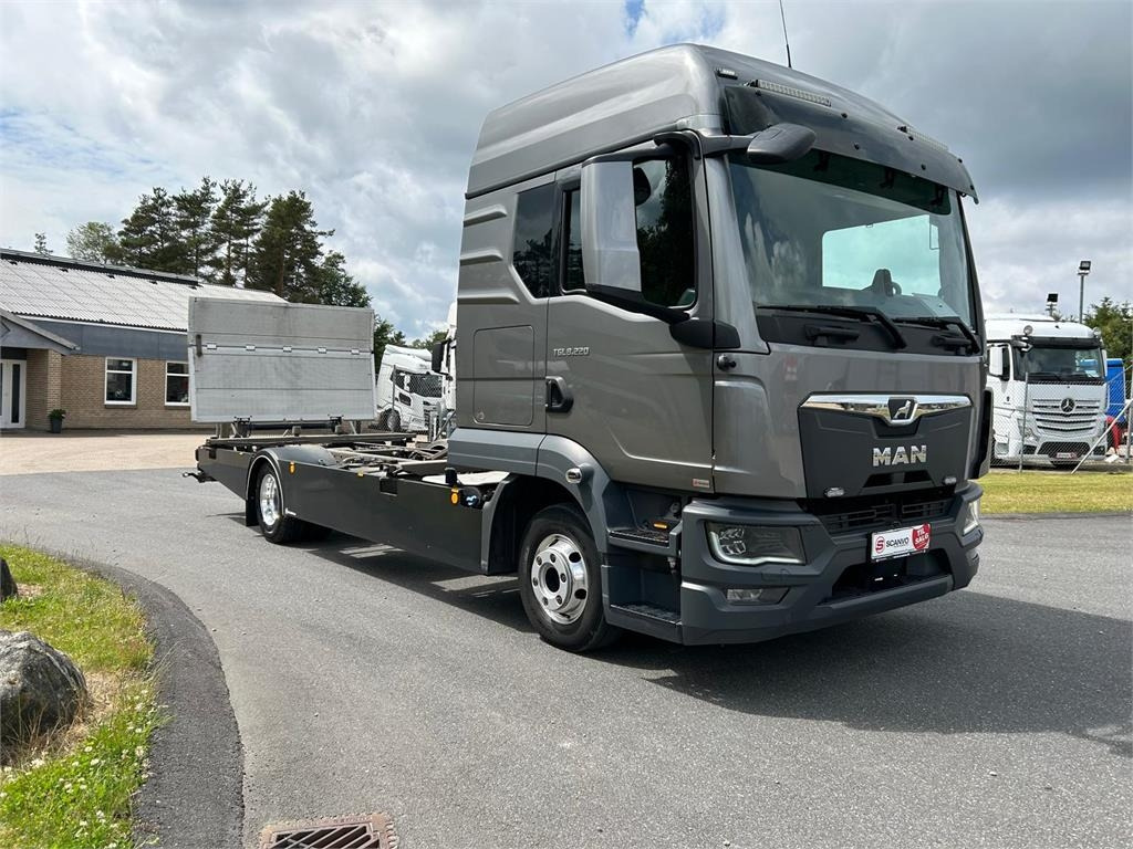 Koffer LKW MAN TGL 8-220 4x2 BL incl. 2 stk veksellad: das Bild 13