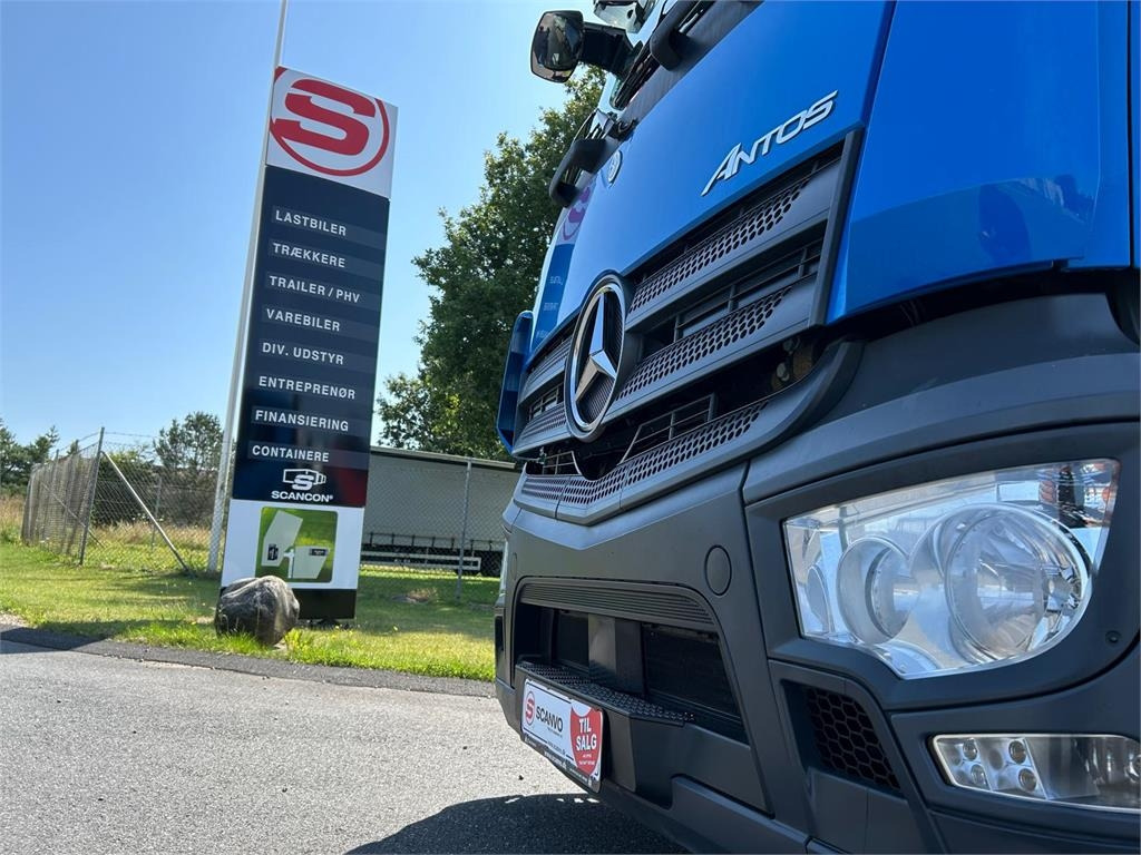 Mercedes-Benz Antos 2546 - Hiab 192 E kran - Absetzkipper: das Bild 4 Mercedes-Benz Antos 2546 - Hiab 192 E kran - Absetzkipper: das Bild 4