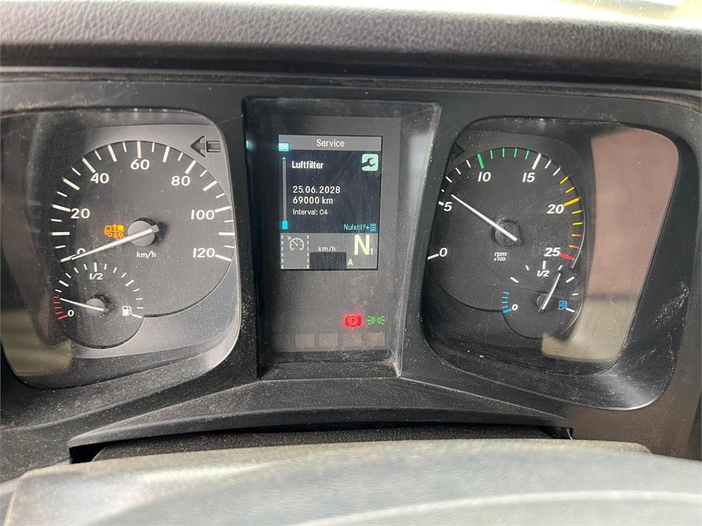 Absetzkipper Mercedes-Benz Antos 2546 L: das Bild 21