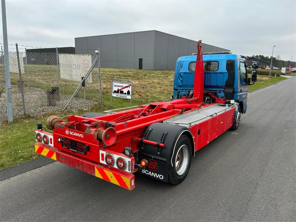 Mitsubishi Fuso CANTER 9C150 - Abrollkipper: das Bild 2 Mitsubishi Fuso CANTER 9C150 - Abrollkipper: das Bild 2