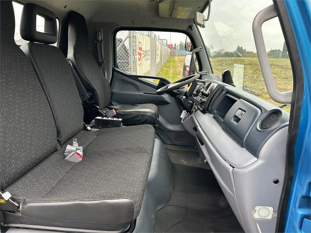 Mitsubishi Fuso CANTER 9C150 - Abrollkipper: das Bild 5 Mitsubishi Fuso CANTER 9C150 - Abrollkipper: das Bild 5