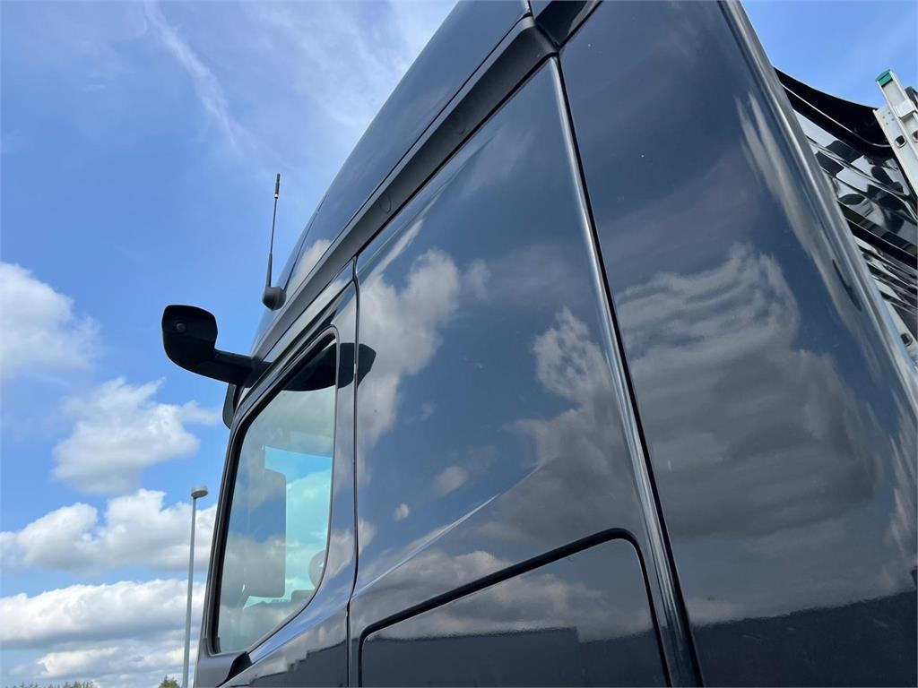Mercedes-Benz Actros 2545 LS - Sattelzugmaschine: das Bild 2 Mercedes-Benz Actros 2545 LS - Sattelzugmaschine: das Bild 2