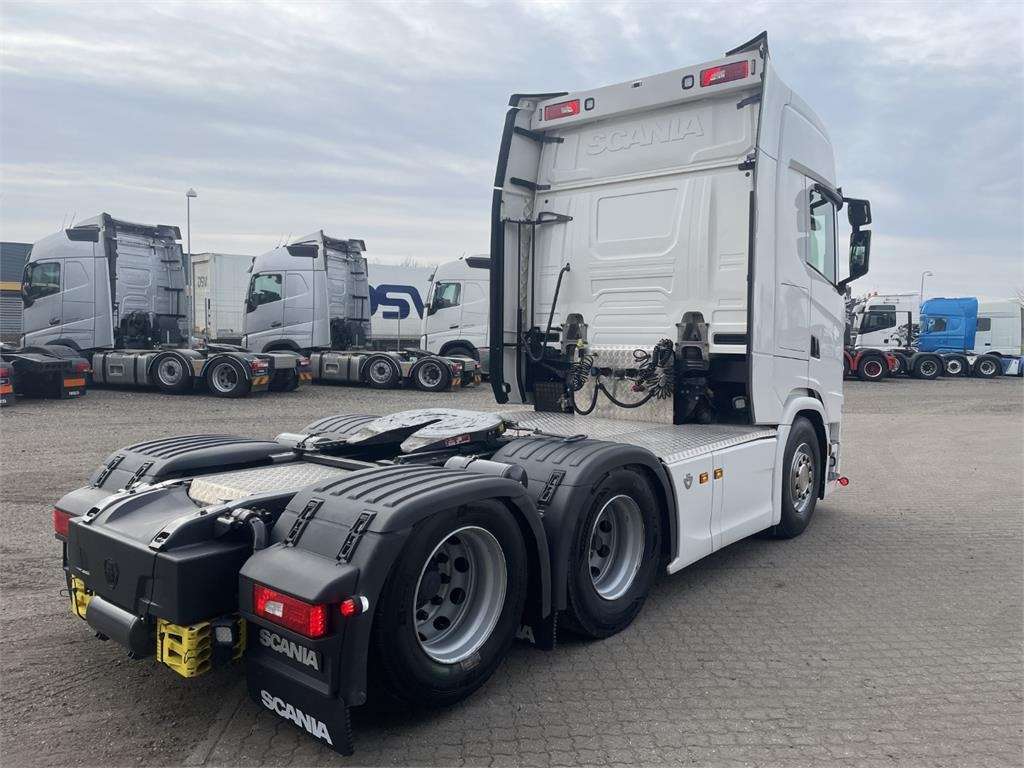 Scania S660 A 6x2 NB 2950 - Sattelzugmaschine: das Bild 2 Scania S660 A 6x2 NB 2950 - Sattelzugmaschine: das Bild 2